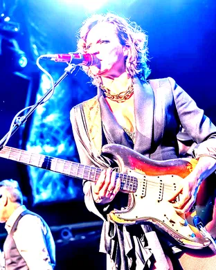 Ana Popovic Hartford