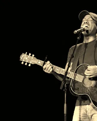 Darius Rucker Bridgeport