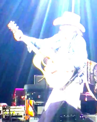 Dwight Yoakam Farmington