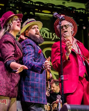 Squirrel Nut Zippers New London