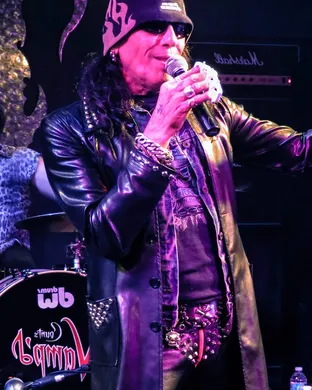 Stephen Pearcy Ridgefield